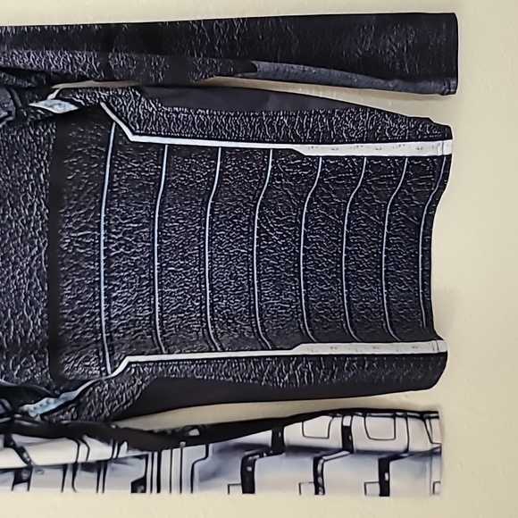 Marvel Winter Soldier Mens Graphic Compression Long Sleeve 3D Print Shirt Sz 2XL - Picture 15 of 15